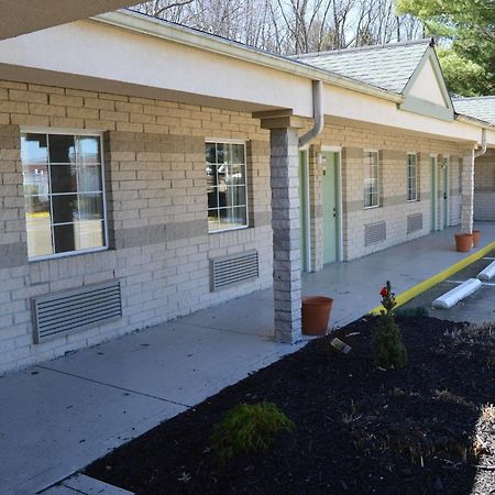 Economy Inn Cuyahoga Falls Exterior foto