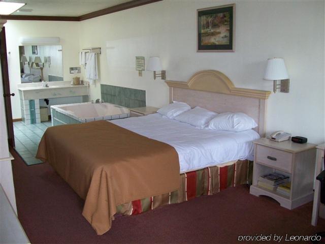 Economy Inn Cuyahoga Falls Habitación foto
