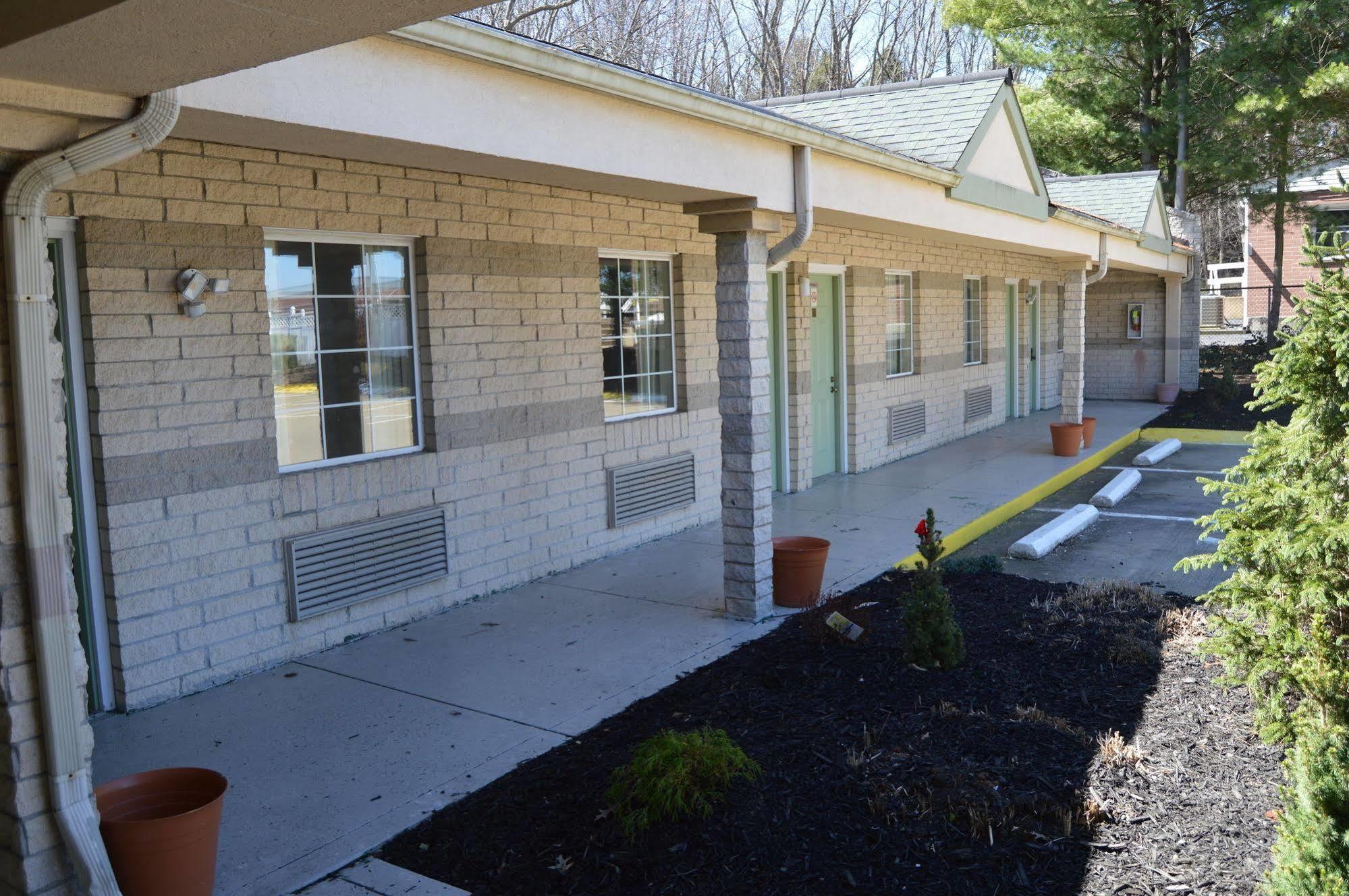 Economy Inn Cuyahoga Falls Exterior foto